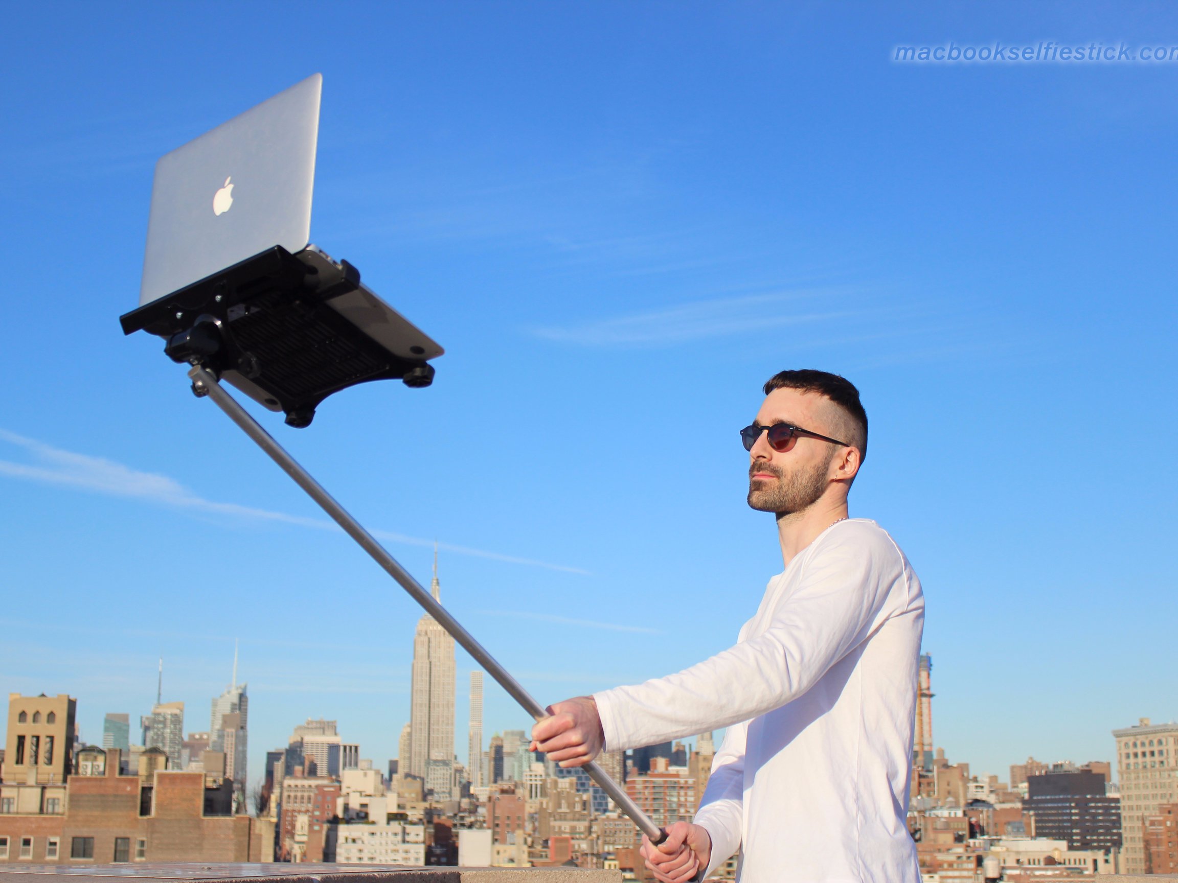 Macbook Selfie Stick Is the Tech Trend