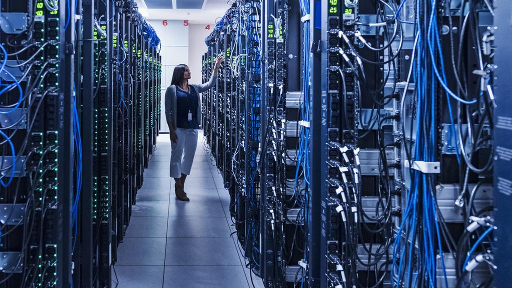 How to Choose the Correct Server for Your Company